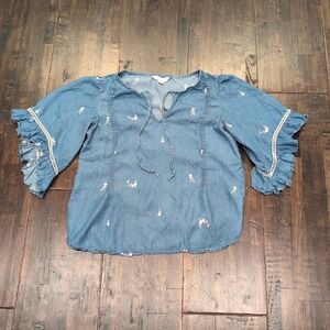 Lauren Conrad Embroidered Chambray Denim Top‎ XS Blue Floral Short Bell Sleeve